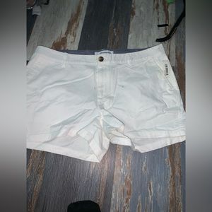 white amazon shorts size 14